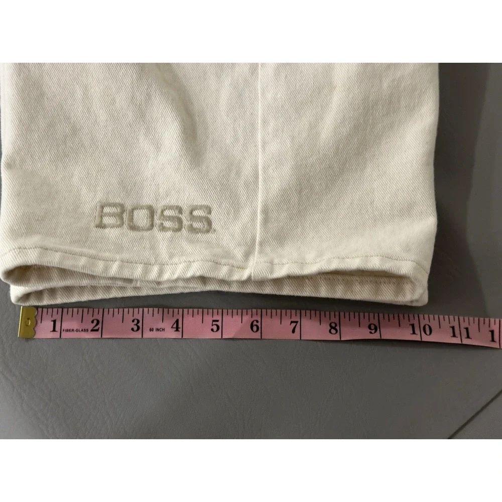 Vintage Boss Mens‎ Beige Denim Jean Shorts Embroidered Logo Size 30